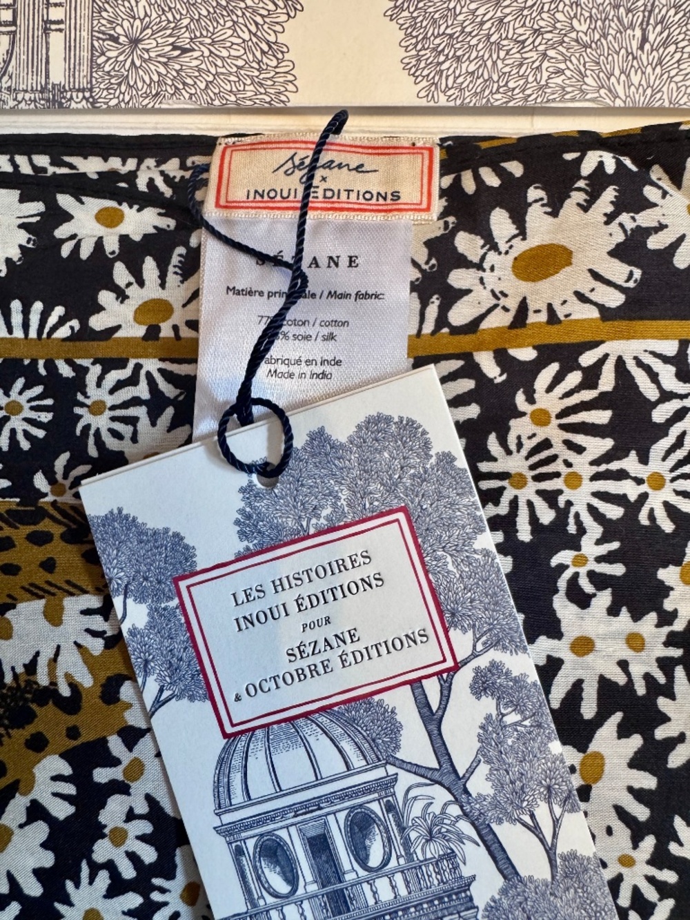 Sezane Mirage Scarf - Sézane X Inoui Editions Marguerite - Size T-U - Picture 4 of 12